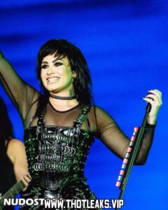Demi Lovato Bisexual American Leaks Brown Eyes Female