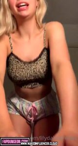 Lillian Phillips Influencer Blonde Female Bisexual Huge Ass