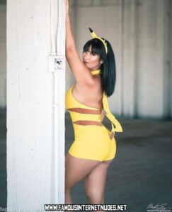Ihrtmichelleyee Huge Breasts Big Ass Bisexual Female
