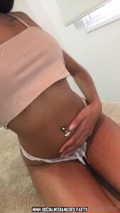 Sweetie Maize Horny Small Ass Medium Breasts Brown Eyes