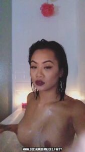 Borin.foreign American Medium Breasts Average Body Nudes