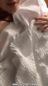 Redpersephone Huge Ass Huge Breasts Female American