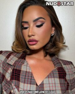 Demi Lovato Brown Eyes Youtuber Leaks Instagram Beautiful