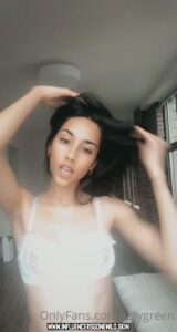 Izzy Green Lingerie Influencer Shaking Ass Straight Male