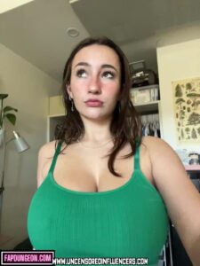 Whipitdev Nudes Influencer Bisexual Brown Eyes Onlyfans Teen