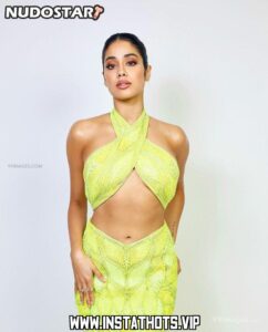 Janhvi Kapoor Small Ass Female Black Hair Straight Asian