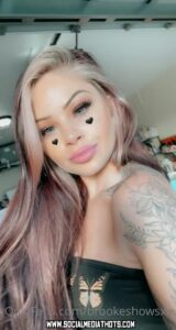 Brooke Is Creamy Huge Ass Curvy Body Photos Bisexual